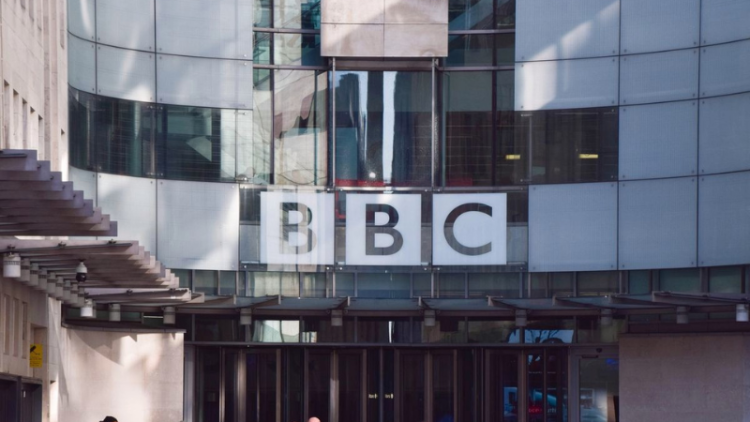 Royaume-Uni : accusations à caractère pornographique contre un présentateur de la BBC